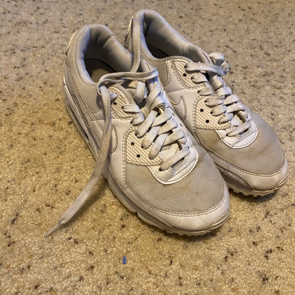 Womens White Nike Sneakers